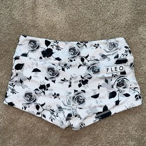 FLEO shorts